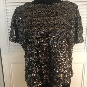 Cute black sequin top never worn!!!